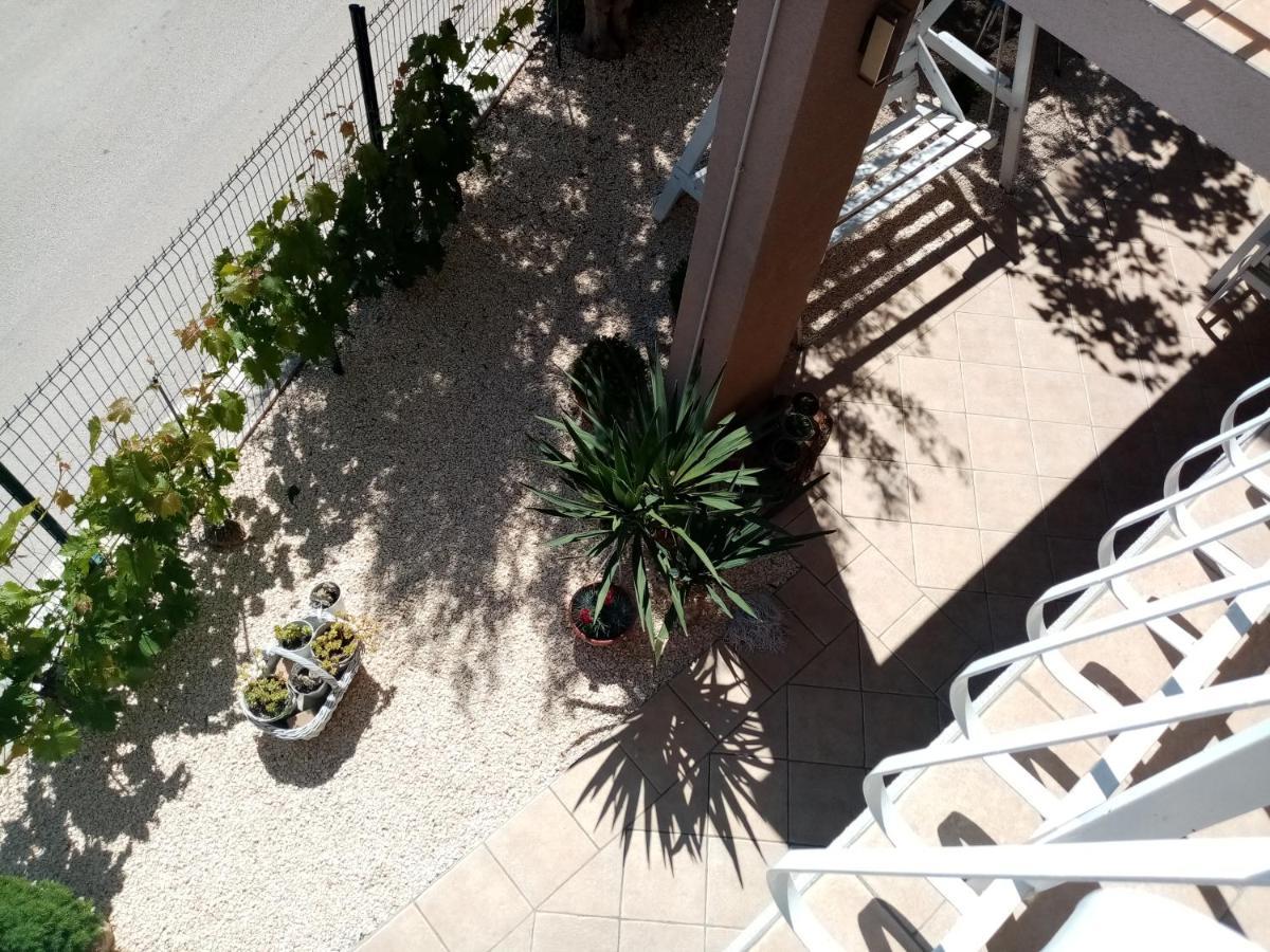 Apartments Anita Frane Водице Экстерьер фото