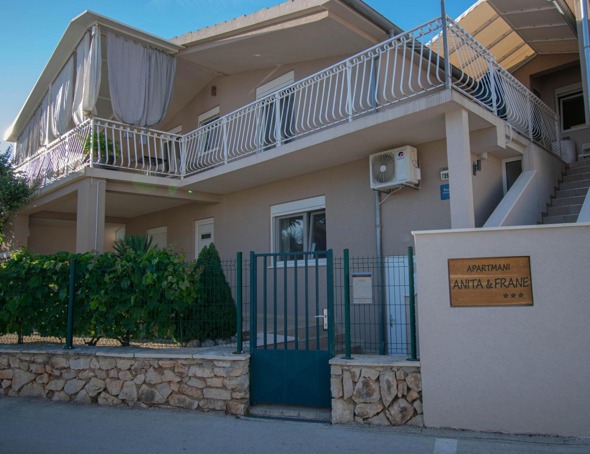 Apartments Anita Frane Водице Экстерьер фото